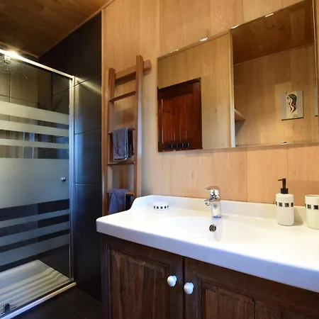 シャレー Very Welcoming And Cosy ナソーニュ